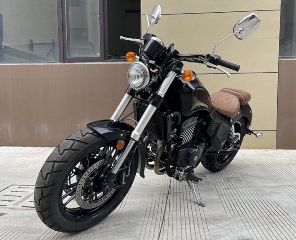 Vitacci Cruizer 250cc Motorcycle, 4-Stroke, 2-Cylinder, Water-Cooled Engine, Electric Start, Aluminum Wheels