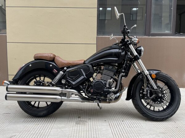Vitacci Cruizer 250cc Motorcycle, 4-Stroke, 2-Cylinder, Water-Cooled Engine, Electric Start, Aluminum Wheels - Image 3