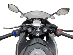 A close up of the front view of a motorcycle.