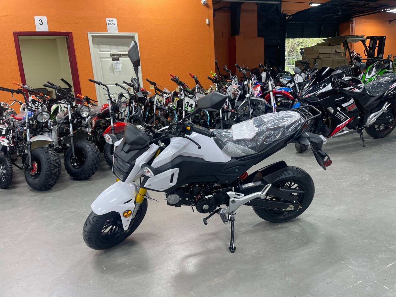 Boss Motor Vader 125 Street Bike | Shop 125cc Street Legal Bike