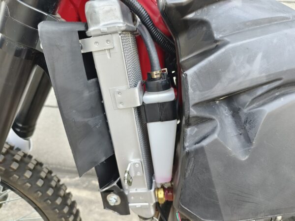 Trailmaster TM38EX 300cc EFI Dirt Bike, 6-Speed Manual, 4-Stroke Liquid-Cooled SOHC Engine with Balance Shaft - Image 19