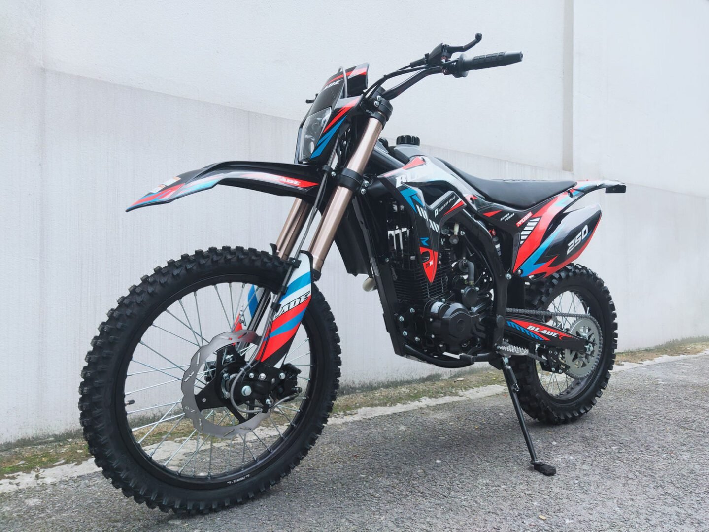 RPS Blade 250CC Dirt Bike, 5-Speed Manual Transmission, 4-Stroke Single-Cylinder Engine, Air-Cooled, Dual Electric & Kick Start, Hydraulic Disc Brakes - Image 11