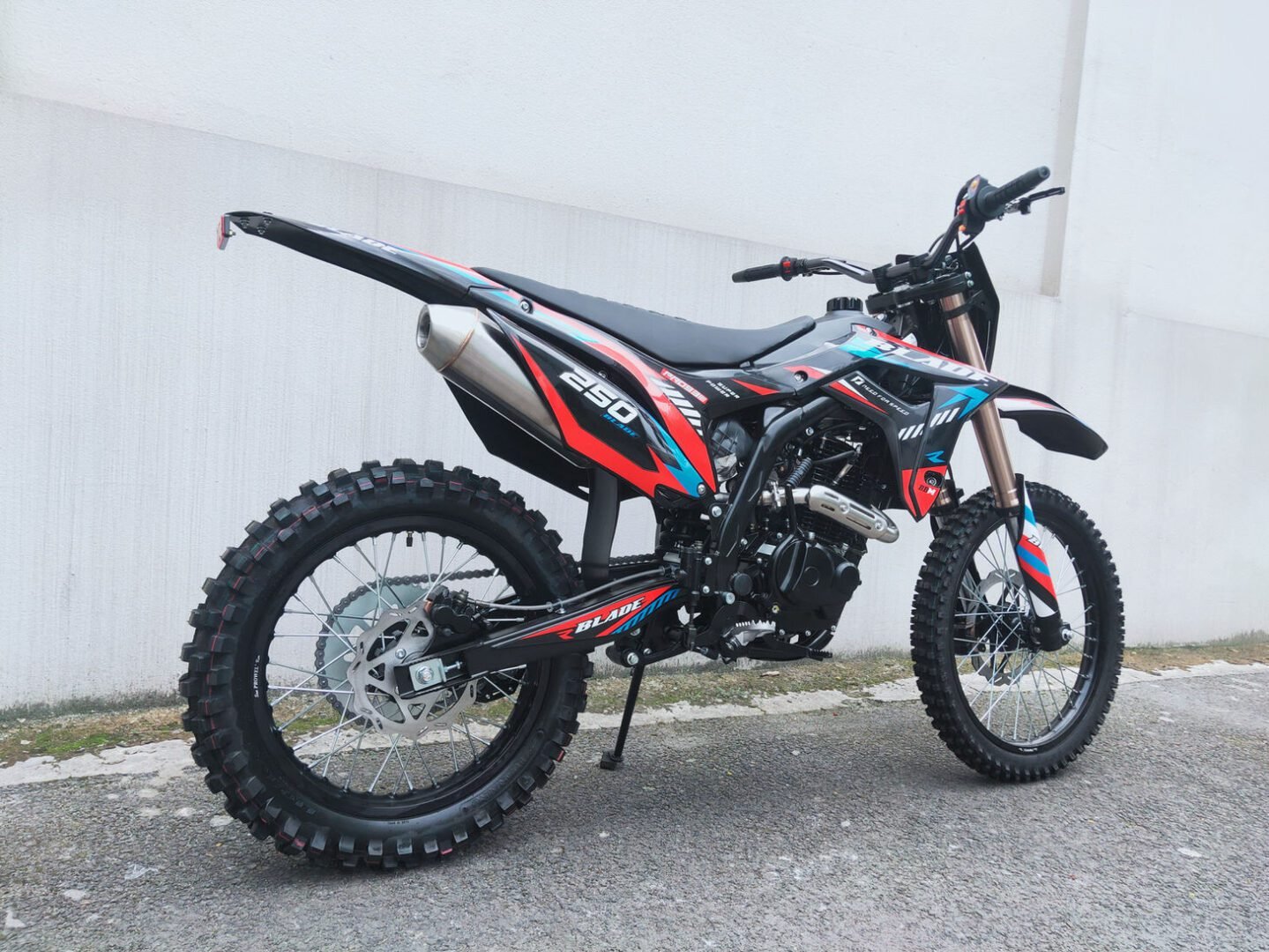 RPS Blade 250CC Dirt Bike, 5-Speed Manual Transmission, 4-Stroke Single-Cylinder Engine, Air-Cooled, Dual Electric & Kick Start, Hydraulic Disc Brakes - Image 14