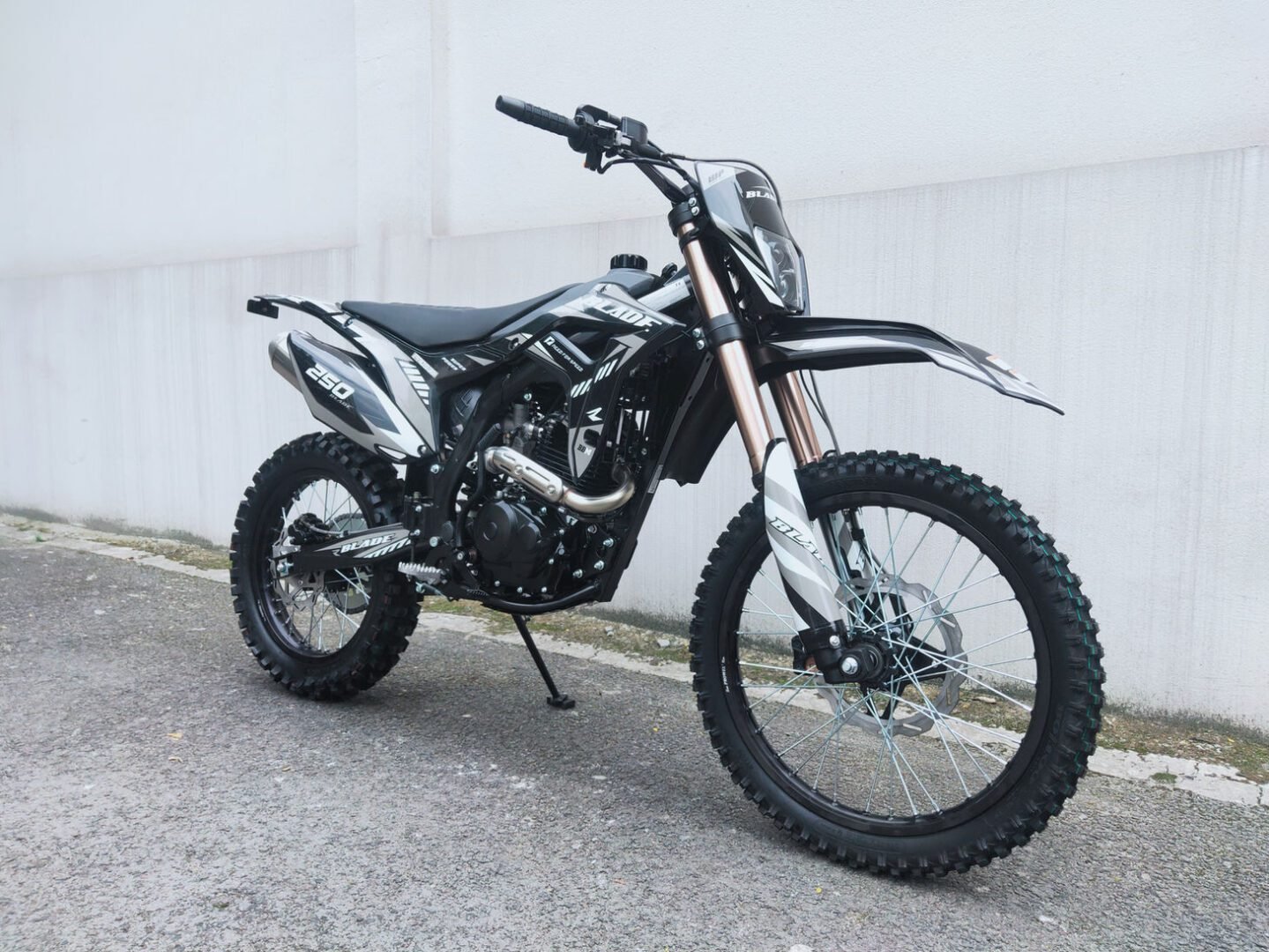 RPS Blade 250CC Dirt Bike, 5-Speed Manual Transmission, 4-Stroke Single-Cylinder Engine, Air-Cooled, Dual Electric & Kick Start, Hydraulic Disc Brakes - Image 19