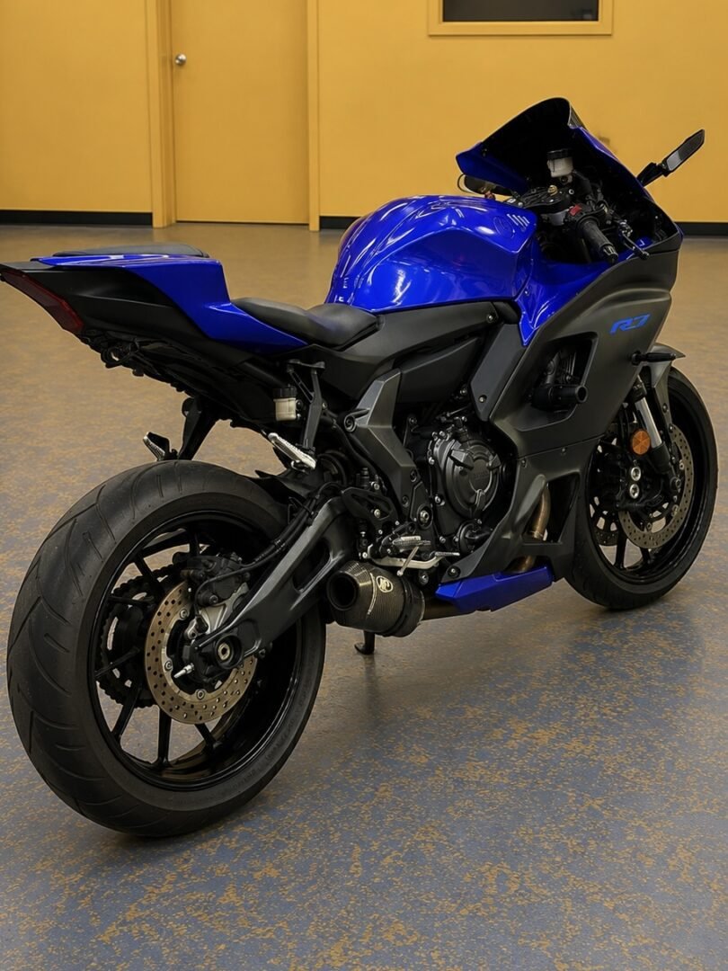 2023 YAMAHA YZF-R7 - Image 3