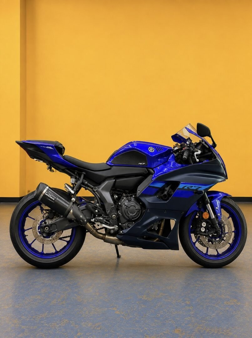 2024 YAMAHA YZF-R7 (IN STORE) - Image 3