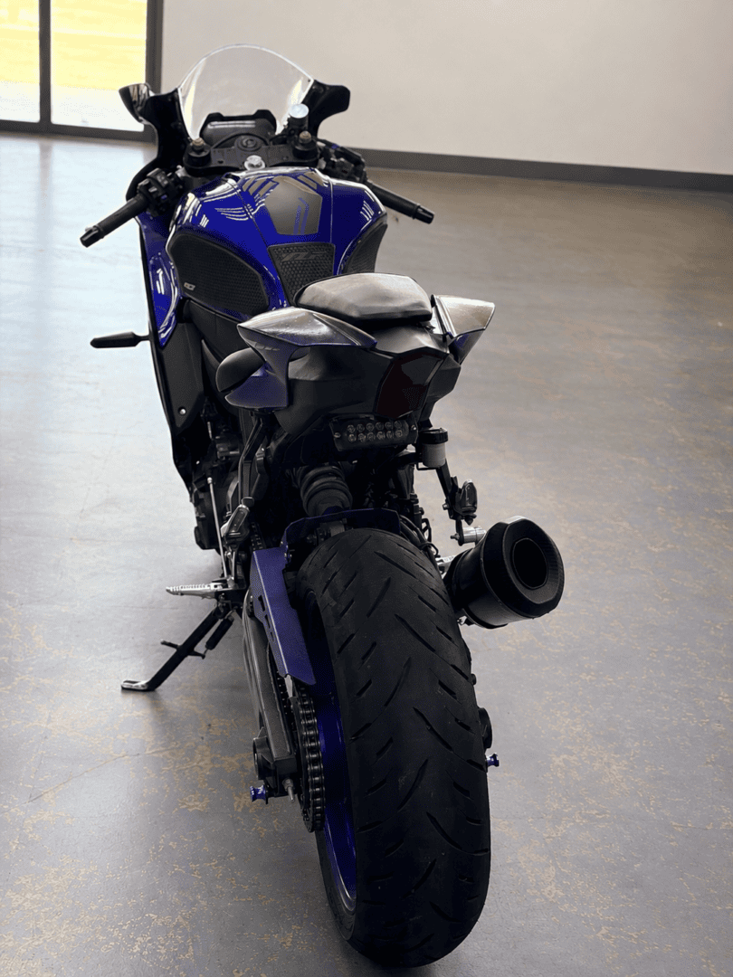 2024 YAMAHA YZF-R7 (IN STORE) - Image 5