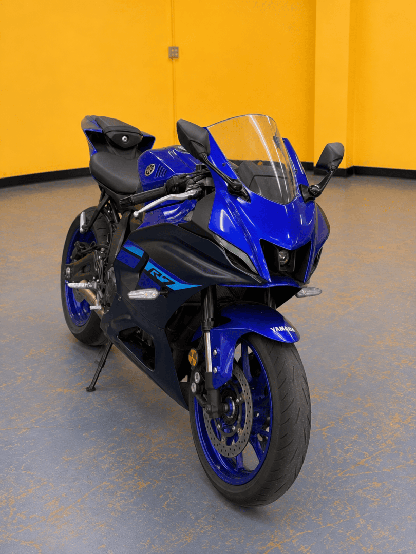 2024 YAMAHA YZF-R7 (IN STORE) - Image 4