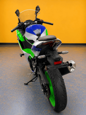 2024 KAWASAKI EX500JRFBL NINJA 500 SE 40TH ANNIVERSARY (IN STORE) - Image 3
