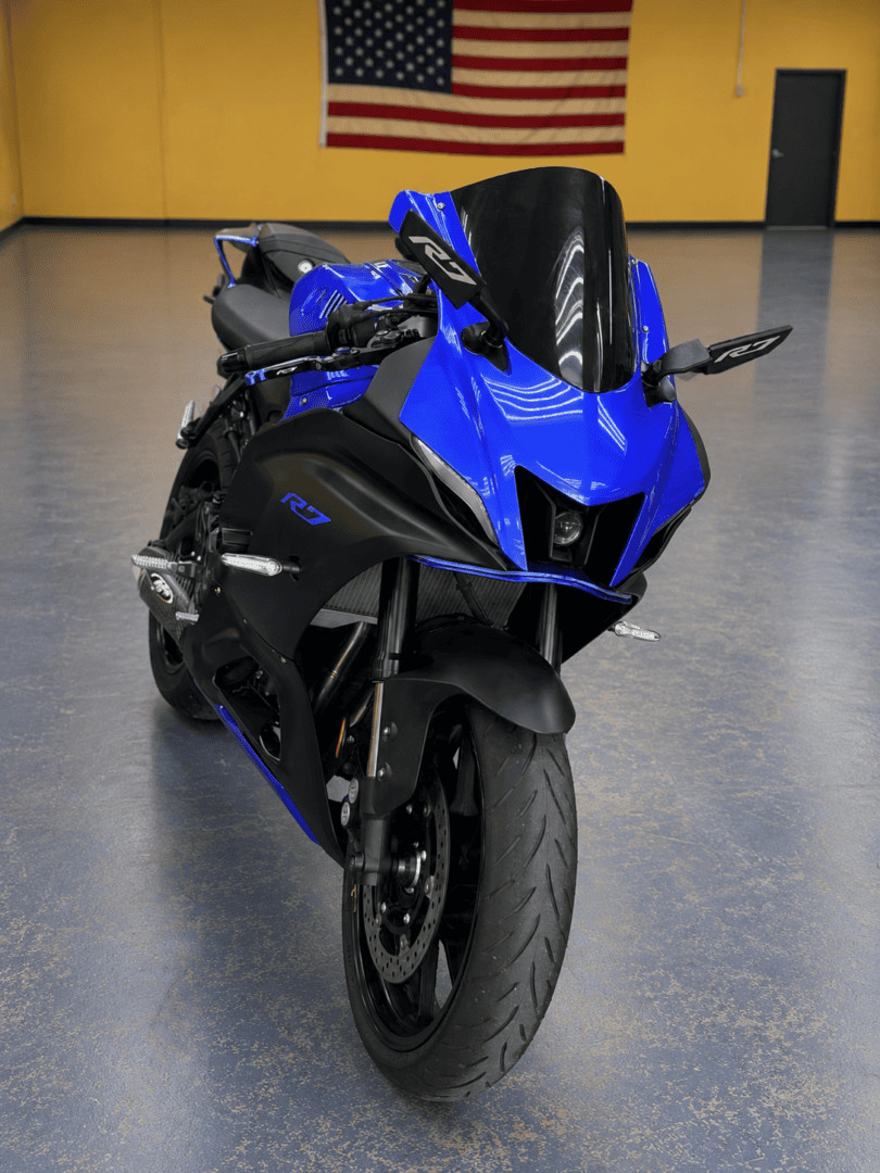 2023 YAMAHA YZF-R7 - Image 2