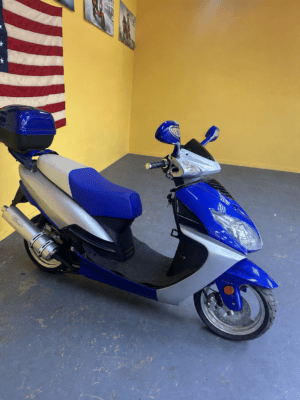 Alternative view of Icebear Hawkeye 150cc (In Store)
