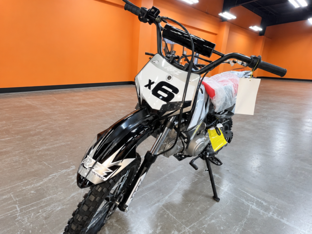 Apollo DB-X6 125cc Dirt Bike, Fully Automatic, 4-Stroke, Air-Cooled, Kick Start (IN STORE)