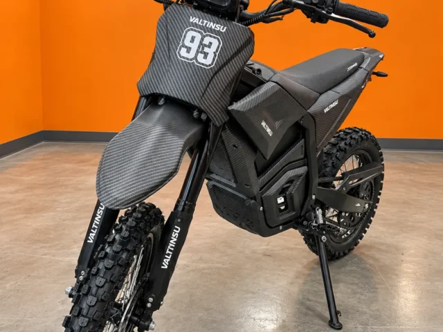 Valtinsu EM-5 Electric Dirt Bike (In Store)